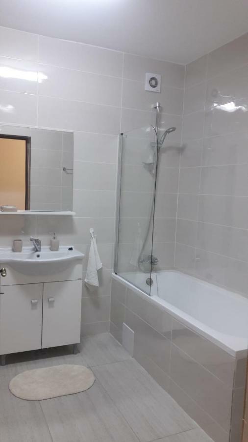 Travel Homzzz Apartments Târgu-Mureş 外观 照片