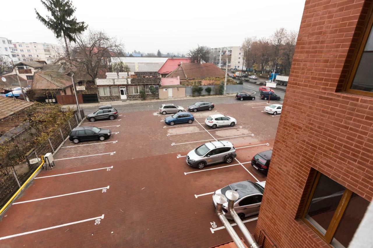 Travel Homzzz Apartments Târgu-Mureş 外观 照片